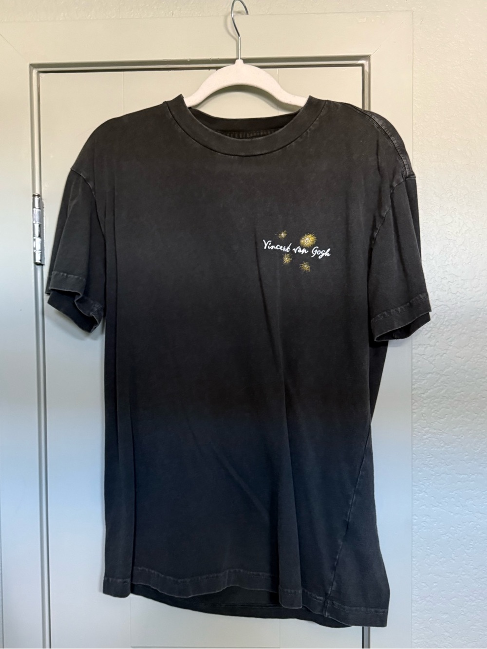 Abercrombie & Fitch Men’s Gray Van Gogh Graphic Tee - Picture 10 of 15